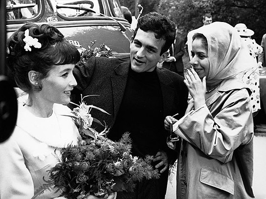 Anke Sevenich, Henry Arnold, Franziska Traub (v.l.n.r.) in "Die zweite Heimat. Chronik einer Jugend in 13 Filmen. 08. Die Hochzeit" (1992)