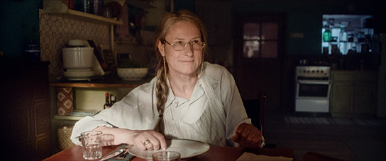 Corinna Harfouch in "Was man von hier aus sehen kann" (2022) Corinna Harfouch in "Was man von hier aus sehen kann" (2022)