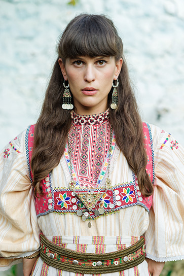 Rina Krasniqi in "Luanas Schwur" (2021)