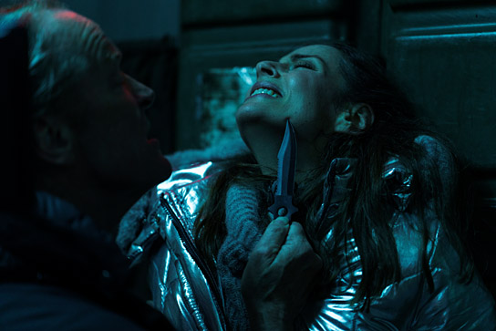 Iain Glen, Vivian Ólafsdóttir (v.l.n.r.) in "Gletschergrab" (2023)