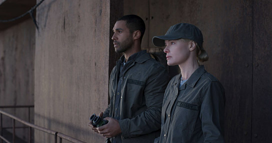 Lucien Laviscount, Kate Bosworth (v.l.n.r.) in "Last Contact" (2023)