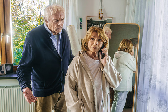 Günther Maria Halmer, Senta Berger (v.l.n.r.) in "Weißt du noch" (2023) Günther Maria Halmer, Senta Berger (v.l.n.r.) in "Weißt du noch" (2023)