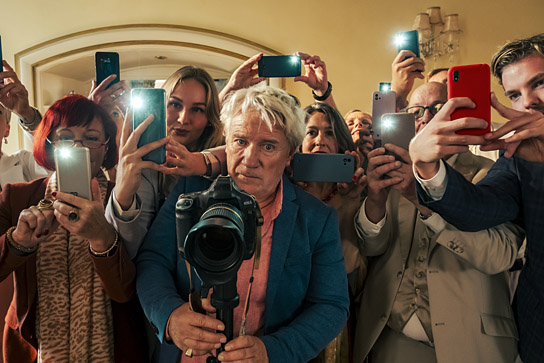 Jörg Schüttauf (vorne Mitte) in "Ein Fest fürs Leben" (2023)