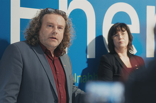 "Auf der Kippe" (2023)