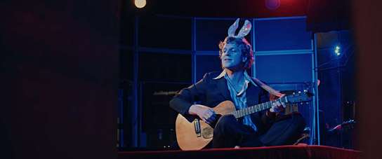 Voodoo Jürgens (David Öllerer) in "Vienna Calling" (2023)