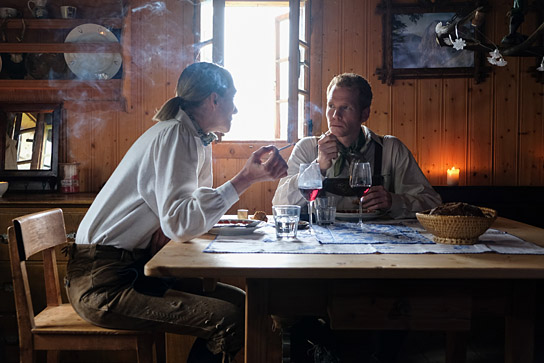 Mika'Ela Fisher, Laurens Walter (v.l.n.r.) in "Die Höhenluft - Für Alle und Keinen" (2021)