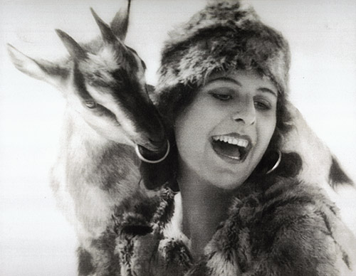Leni Riefenstahl in "Der große Sprung" (1927)