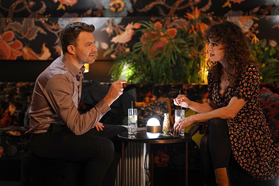 Friedrich Mücke, Lucía Barrado (v.l.n.r.) in "Der Vierer" (2024)