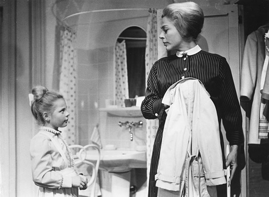 Eva Maria Singhammer, Margot Trooger (v.l.n.r.) in "Heidi" (1965)