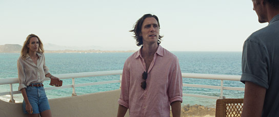Stacy Martin, Jack Farthing (v.l.n.r.) in "Islands" (2025)
