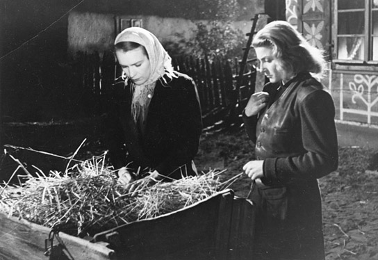 Lotte Koch, Winnie Markus (v.l.n.r.) in "Morituri" (1948)