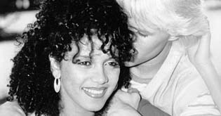 Jeanette Dupuy, Mark Bellinghaus-Raubal (v.l.n.r.) in Schulmädchen '84 (1984)