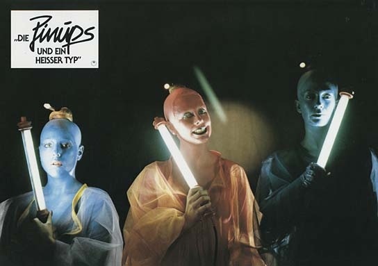 Die Pinups und ein heißer Typ