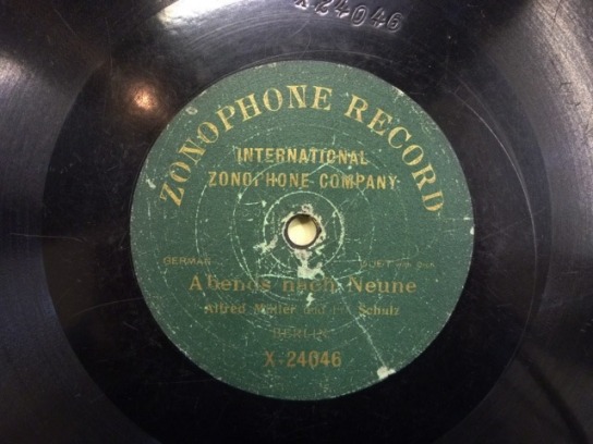Schallplatten-Etikett zu "Abends nach Neune: 'Duett aus Durchlaucht Radieschen.' Nr. 11" (1907); Quelle: DIF, Foto: Anke Mebold