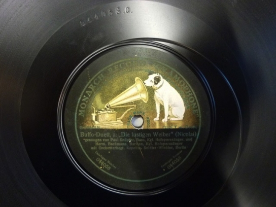 Schallplatten-Etikett zu "Die lustigen Weiber: Buffo-Duett" (ca. 1908); Quelle: DIF, Foto: Anke Mebold