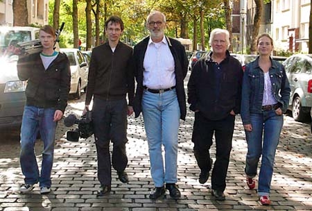 Hans-Georg Ullrich (Mitte), Detlef Gumm (2.v.r.), "Berlin - Ecke Bundesplatz" (1