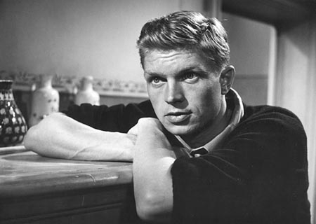 Hardy Krüger in "Banktresor 713" (1957)