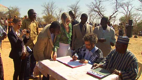 Knistern der Zeit - Christoph Schlingensief und sein Operndorf in Burkina Faso