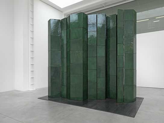 Richard Deacon - In Between