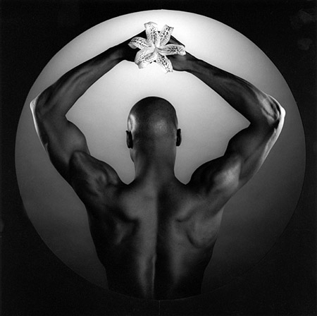 "Mapplethorpe: Look at the Pictures", © Robert Mapplethorpe Foundation. Used by