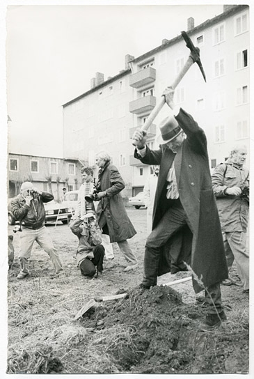 "Beuys", © zero one film, bpk, Stiftung Schloss Moyland, Ute Klophaus