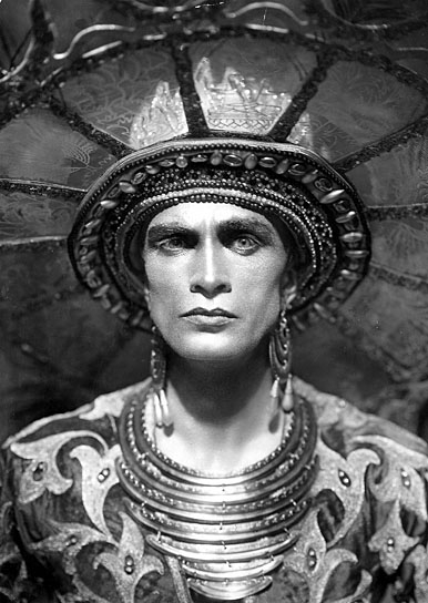 Conrad Veidt in "Das indische Grabmal, Teil 2 - Der Tiger von Eschnapur" (1921); Quelle: Murnau-Stiftung, DFF