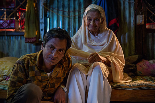 Nawazuddin Siddiqui, Farrukh Jaffar in "Photograph" (2018); Quelle: NFP marketing & distribution*, DFF, Foto: Joe D’Souza, © Courtesy of Amazon Studios