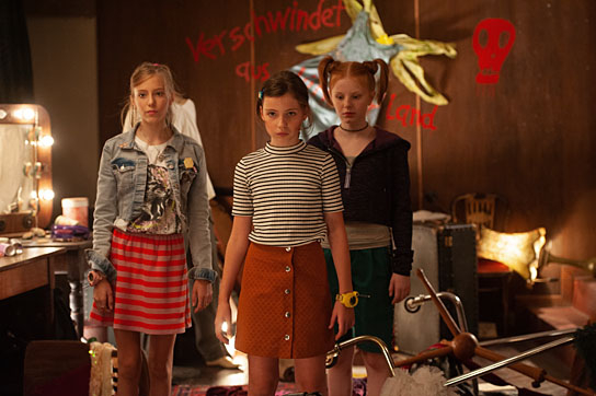 Paula Renzler, Lilli Lacher, Alexandra Petzschmann (v.l.n.r.) in "Die drei !!!" (2019)