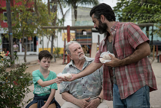 Rom Barnea, Antônio Petrin, Asaf Goldstein (v.l.n.r.) in "Back to Maracanã" (2019); 