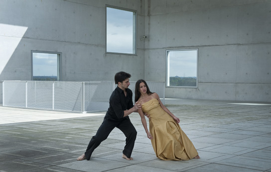 Damiano Ottavio Bigi, Silvia Farias Heredia in "Pina" (2011)