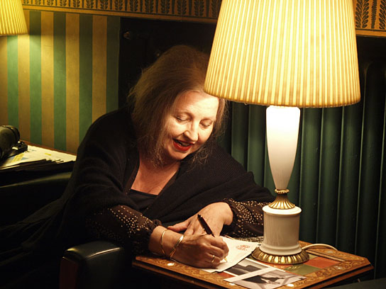 Hanna Schygulla in "Heiligendamm" (2009); Quelle: Michael Blume, © Micha-Blume-Filmproduktion