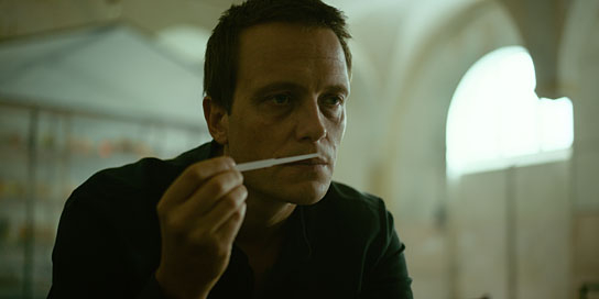 August Diehl in "Parfum" [Episode 2] (2018); Quelle: ZDF, DFF, © ZDF, Jakub Bejnarowicz