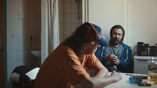 "Super Friede Liebe Love" (2017); Quelle: Drop-Out Cinema, DFF, © Horse&Fruits Filmproduktion, Foto: Franz Kastner