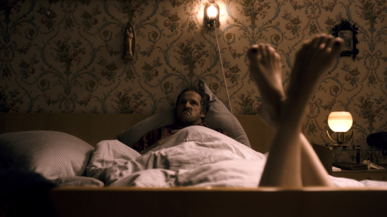 Maximilian Brückner in "Hindafing" [Staffel 1] (2017); Quelle: Eurovideo, DFF