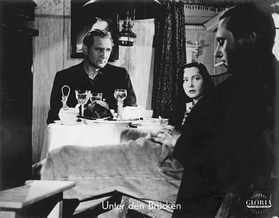 Gustav Knuth, Hannelore Schroth, Carl Raddatz (v.l.n.r.) in "Unter den Brücken" (1945); Quelle: SDK