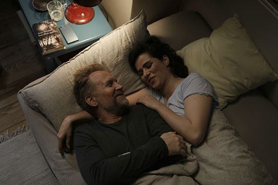 Ulrich Thomsen, Nora Tschirner in "Gut gegen Nordwind" (2019); Quelle: Sony Pictures Entertainment Deutschland, DFF, © 2019 Sony Pictures Entertainment Deutschland GmbH, Tom Trambow