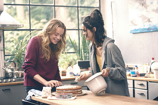 Luna Wedler, Luise Befort (v.l.n.r.) in "Dem Horizont so nah" (2019); Quelle: StudioCanal, DFF, © StudioCanal GmbH, Bernd Spauke