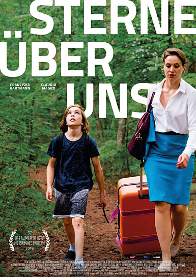 Filmplakat von "Sterne über uns" (2019); Quelle: Real Fiction Filmverleih, DFF