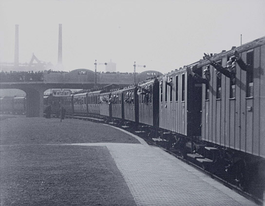 Screenshot aus "Einzug der Unteroffiziersschule in Wetzlar 1914" (1914)