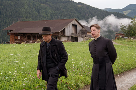 August Diehl, Tobias Moretti (v.l.n.r.) in "Ein verborgenes Leben" (2019); Quelle: Pandora Film, DFF, © 2019 Twentieth Century Fox Film, Reiner Bajo