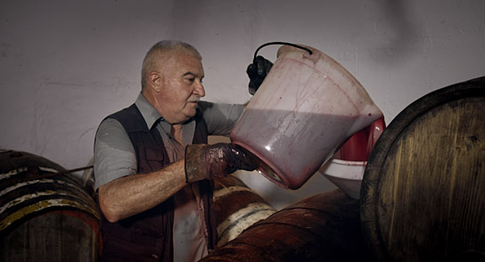 "Alkohol - Der globale Rausch" (2019); Quelle: Tiberius Film, DFF, © 2020 Tiberius Film, EIKON Filmproduktion, Miramonte Film