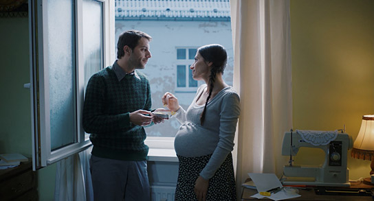 Baran Şükrü Babacan, Halima Ilter in "Jiyan" (2019); Quelle: Filmfestival Max Ophüls Preis 2020, © Süheyla Schwenk Produktion, Deutsche Film- und Fernsehakademie Berlin (dffb)