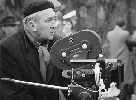 Wilhelm Dieterle bei den Dreharbeiten zu "Die Fastnachtsbeichte" (1960)