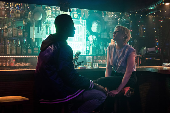 Welket Bungué, Jella Haase in "Berlin Alexanderplatz" (2020); Quelle: eOne, DFF, © 2019 eOne Germany