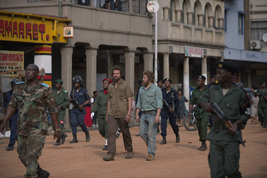 Tobias Santelmann, Aksel Hennie (Mitte v.l.n.r.) in "Congo Murder" (2018); Quelle: Real Fiction Filmverleih, DFF