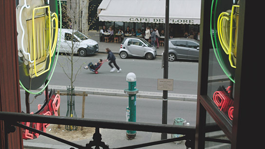 Brasserie Lipp, Paris, 2018 in "Paris Calligrammes" (2020); Quelle: Real Fiction Filmverleih, DFF, © Ulrike Ottinger