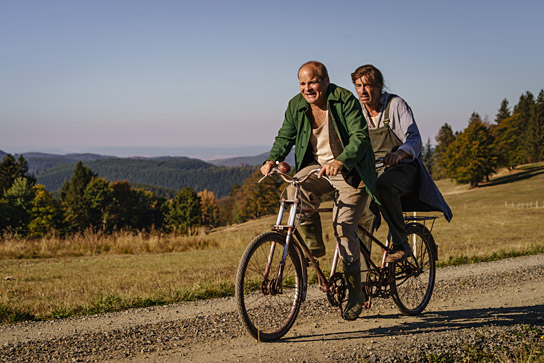 Matthias Klimsa, Jan Sosniok (v.l.n.r.) in "Berlin, Berlin - Der Kinofilm" (2020)