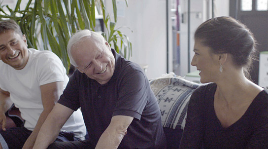 Oskar Lafontaine (Mitte), Sahra Wagenknecht in "Wagenknecht" (2020); Quelle: Edition Salzgeber, DFF, © Salzgeber & Co. Medien GmbH