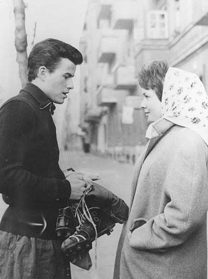 Horst Buchholz, Barbara Frey in "Endstation Liebe" (1958); Quelle: DFF