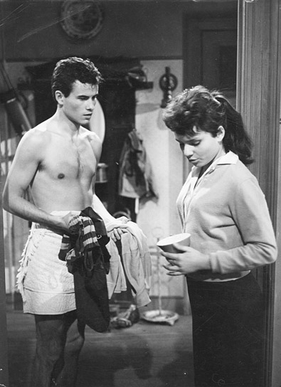 Horst Buchholz, Barbara Frey in "Endstation Liebe" (1958); Quelle: DFF